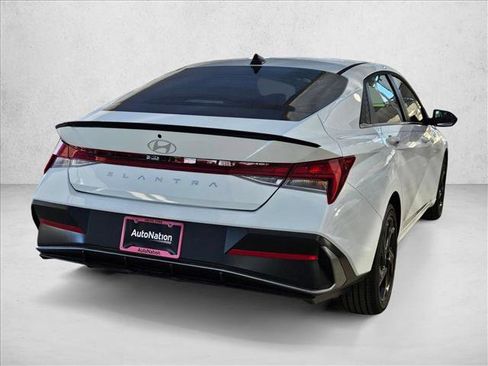 New 2026 Hyundai Elantra SEL Sport FWD image 2