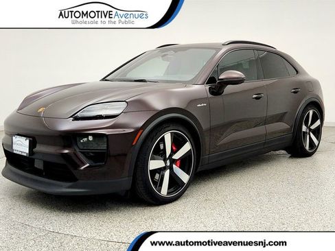 Used 2025 Porsche Macan 4S Electric w/ Premium Package AWD/4WD image 1