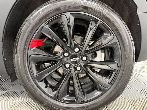 Used 2023 Chevrolet Bolt EUV Premier w/ Super Cruise Package FWD image 34