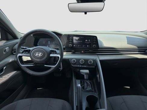 Used 2024 Hyundai Elantra SE FWD image 14