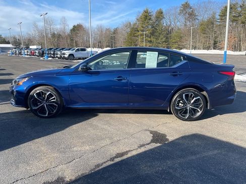 Used 2023 Nissan Altima 2.5 SR image 3