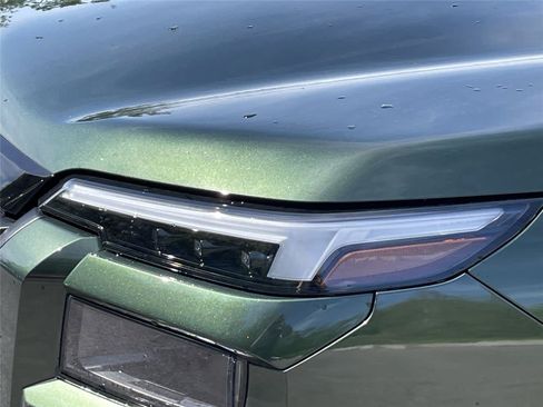 New 2026 Subaru Outback Limited XT AWD/4WD image 9