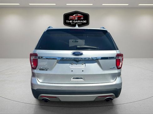 Used 2017 Ford Explorer Limited image 4