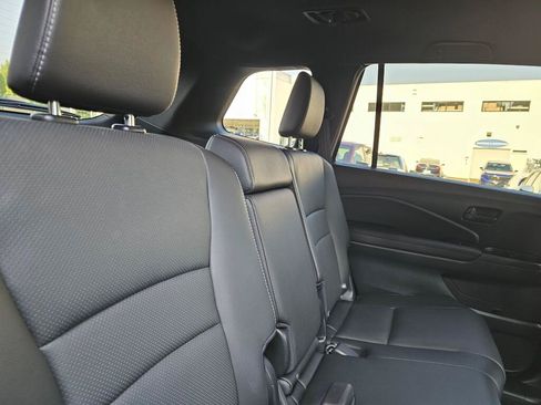 Certified 2023 Honda Passport EX-L image 13