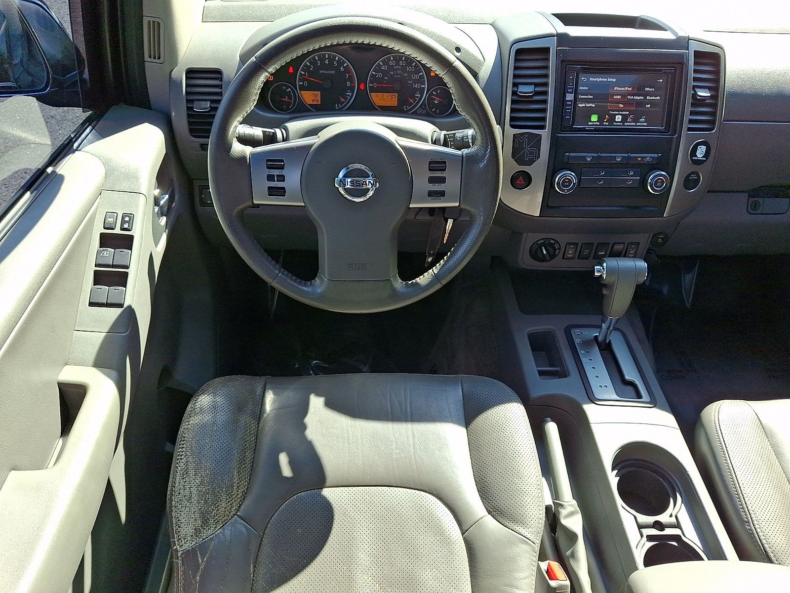 Used 2011 Nissan Frontier SL w/ Moonroof Pkg AWD/4WD image 13