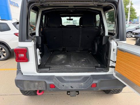 Used 2019 Jeep Wrangler Unlimited Rubicon AWD/4WD image 4