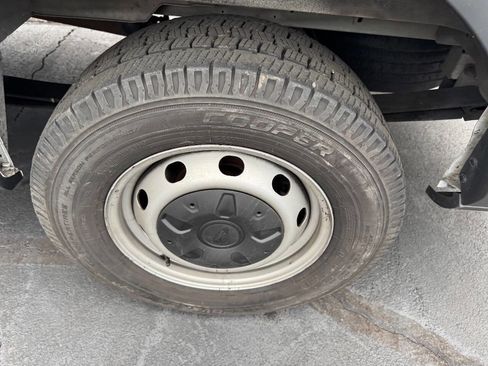 Used 2018 Ford Transit 250 148 Low Roof image 19