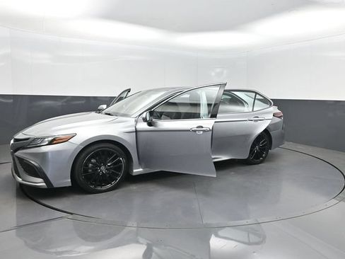 Used 2023 Toyota Camry XSE FWD image 37