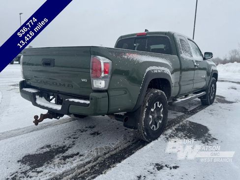 Used 2022 Toyota Tacoma TRD Off-Road w/ Technology Package image 6