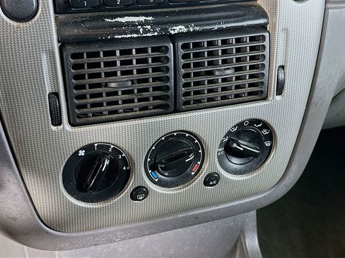 Used 2003 Ford Explorer XLT RWD image 14
