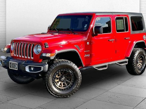 Used 2019 Jeep Wrangler Unlimited Sahara AWD/4WD image 11