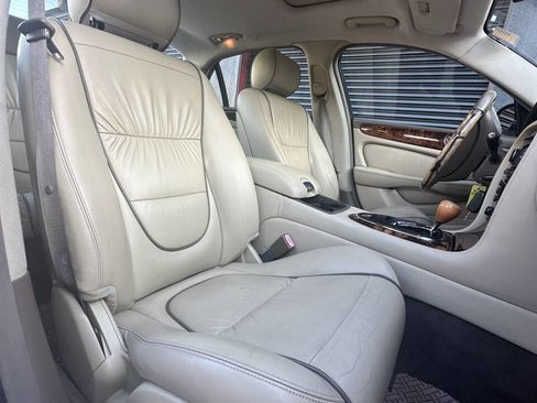 Used 2007 Jaguar XJ8 image 21