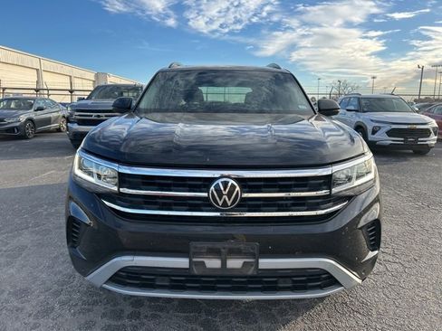Used 2023 Volkswagen Atlas SE image 3