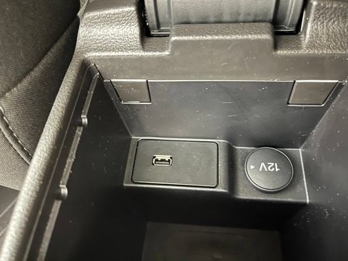 Used 2018 Ford Focus SE w/ Interior Protection Package FWD image 26
