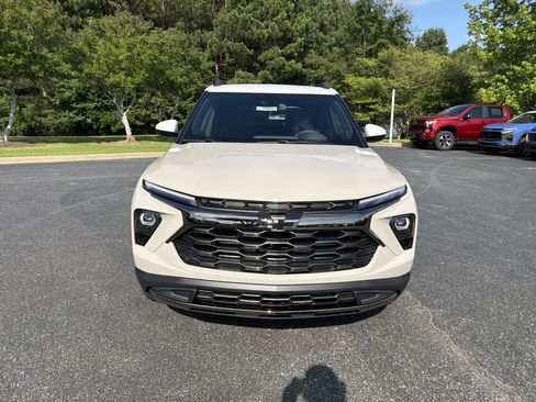 New 2026 Chevrolet TrailBlazer ACTIV w/ Driver Confidence Package AWD/4WD image 2