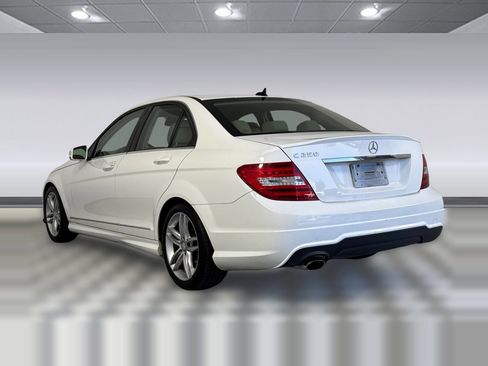 Used 2014 Mercedes-Benz C 250 Sedan image 3