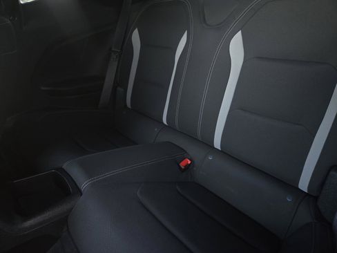 Used 2023 Chevrolet Camaro LT RWD image 5