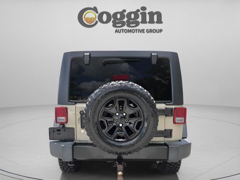 Used 2018 Jeep Wrangler Unlimited Sport AWD/4WD image 4