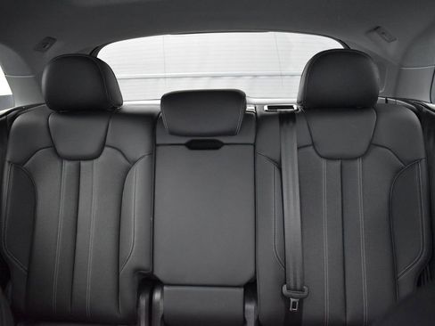 Used 2024 Audi Q5 e Premium Plus image 24