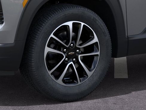 New 2026 Chevrolet TrailBlazer LT w/ Convenience Package FWD image 9