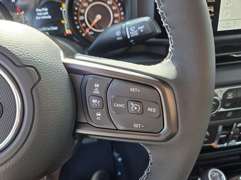 New 2026 Jeep Gladiator Sport AWD/4WD image 32