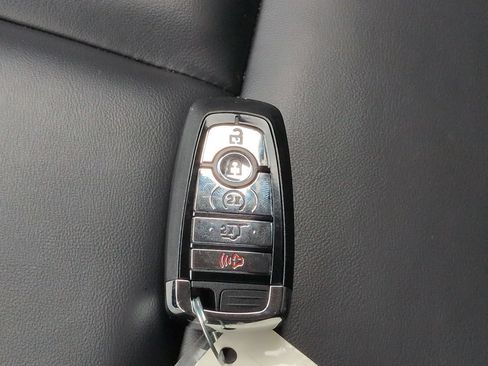 Certified 2024 Lincoln Corsair FWD image 28