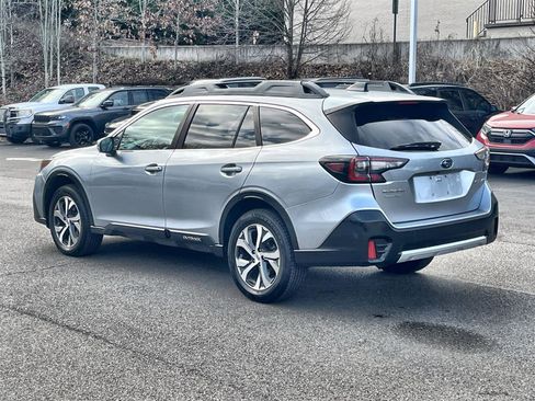 Used 2021 Subaru Outback Limited image 3