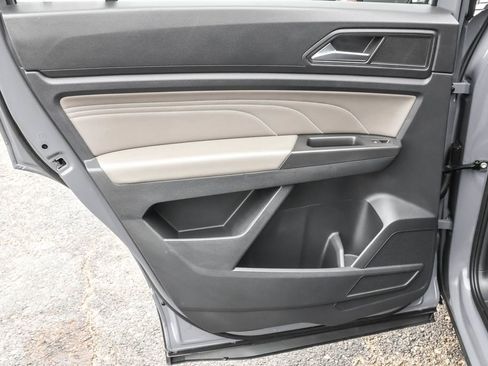 Used 2023 Volkswagen Atlas Cross Sport SE w/ Black Wheel Package image 27