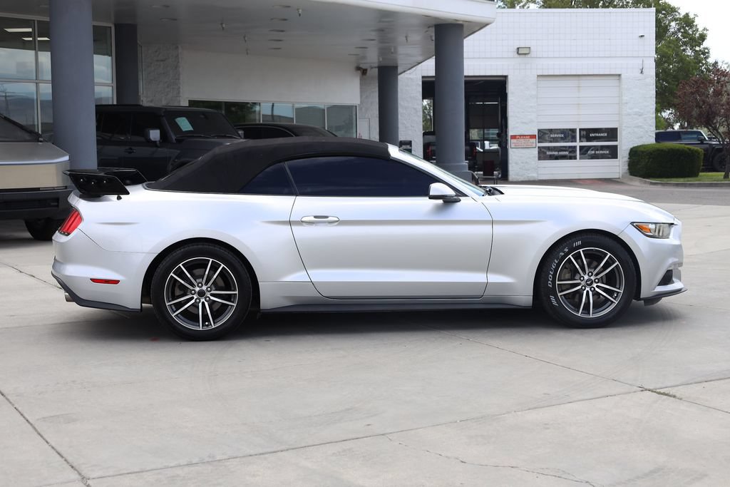 Used 2017 Ford Mustang Premium RWD image 7