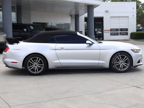 Used 2017 Ford Mustang Premium RWD image 7