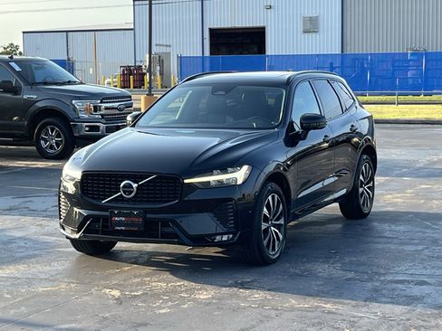 Used 2023 Volvo XC60 B5 Plus AWD/4WD image 3