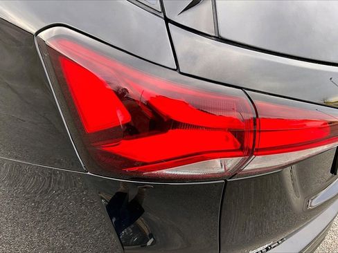 Used 2023 Chevrolet Equinox RS w/ RS Leather Package image 29