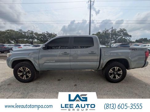 Used 2018 Toyota Tacoma TRD Sport w/ Technology Package RWD image 6