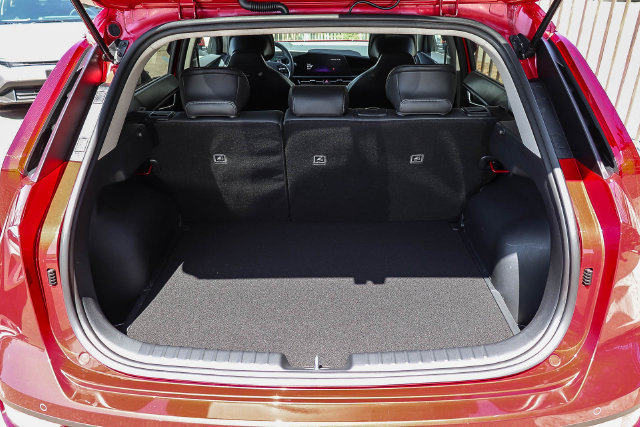 Certified 2025 Kia Niro EX FWD image 23