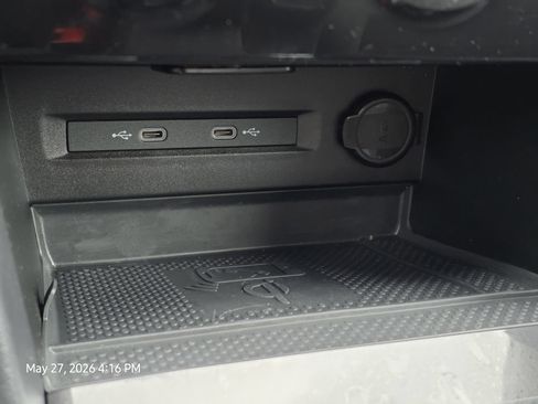 Used 2024 Volkswagen Taos SE FWD image 26