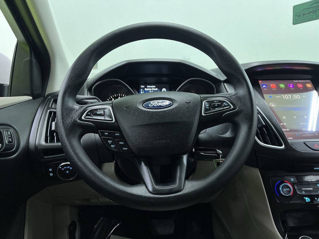 Used 2016 Ford Focus SE FWD image 19