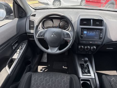 Used 2025 Mitsubishi Outlander Sport ES AWD/4WD image 11