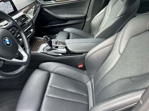 Used 2018 BMW 530i xDrive w/ Premium Package AWD/4WD image 10