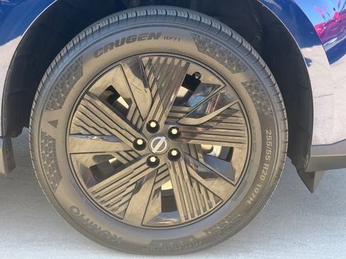 Certified 2025 Nissan Murano SV image 8