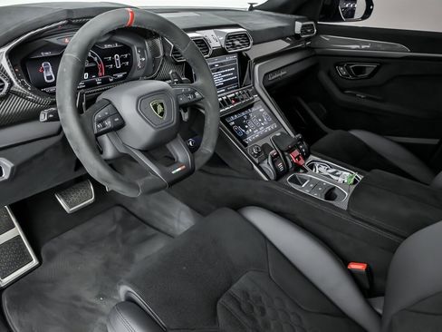 Used 2023 Lamborghini Urus Performante image 29