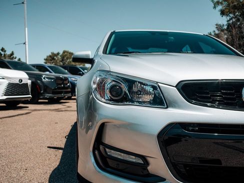 Used 2017 Chevrolet SS RWD image 9