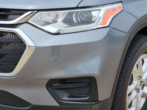 Used 2021 Chevrolet Traverse LS image 13