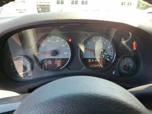 Used 2017 Jeep Wrangler Unlimited Sahara AWD/4WD image 24