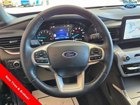 Used 2022 Ford Explorer XLT w/ Equipment Group 202A image 13