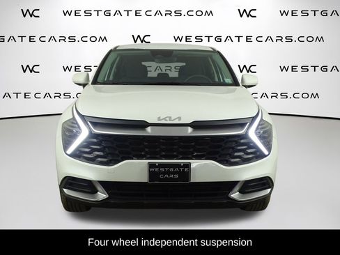 Used 2024 Kia Sportage LX image 4