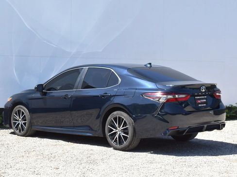 Used 2021 Toyota Camry SE FWD image 36