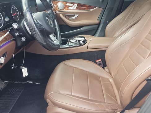 Used 2017 Mercedes-Benz E 300 300 4MATIC image 4