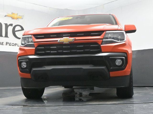 Used 2021 Chevrolet Colorado LT w/ Safety Package AWD/4WD image 4