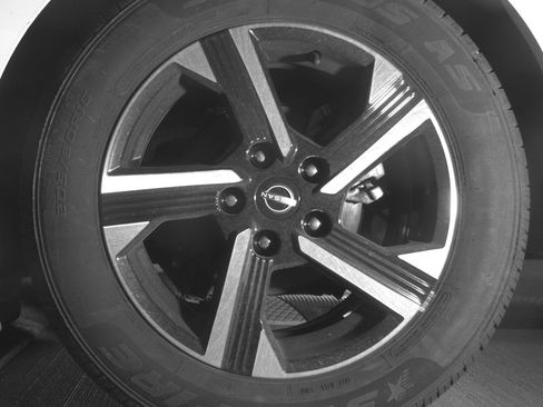 Used 2025 Nissan Sentra SV FWD image 14