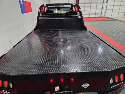 Used 2022 RAM 3500 Tradesman w/ Chrome Appearance Group image 33